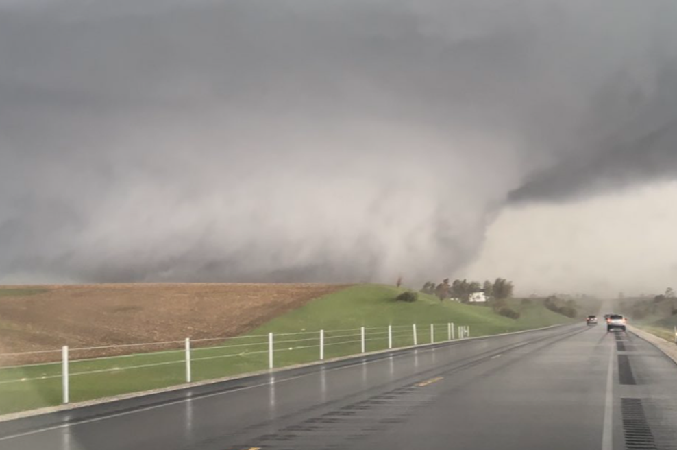 Zmrazilo vas bo: to so posnetki tornadov, ki so v ZDA vzeli več kot 5 življenj (foto: posnetek zaslona/ X @brettgill)