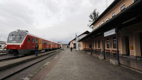 Železniška postaja Novo mesto