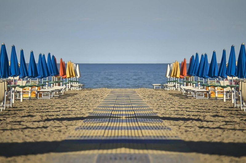 Ne le hrana in hoteli, draži se tudi poležavanje na plaži (foto: Profimedia)