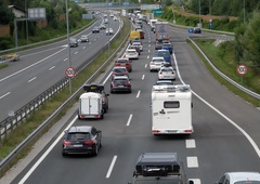 Ste vedeli, kakšna je najnižja dovoljena hitrost na avtocesti? Morda boste presenečeni