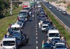 Pred prazničnim koncem tedna: gneča in vročina z oranžnim opozorilom (kje bo najhuje?)