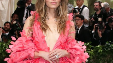 Jessica Biel, met gala