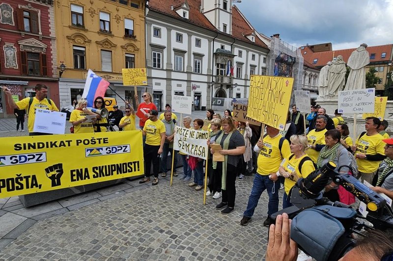 Protest v Mariboru: poštarji imajo dovolj, zahtevajo spremembe (foto: STA)