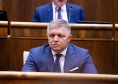 Slovaški predsednik vlade Robert Fico ranjen v strelskem napadu