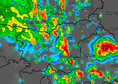 Pozor! Popoldne prihajajo močne nevihte, ki lahko povzročijo večje težave