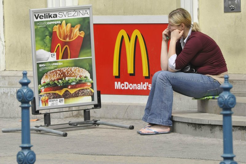 Uporabniki novega McDonald'sa na Čopovi šokirani nad odločitvijo vodstva restavracije: plačati morajo za uporabo ... (foto: Bobo)