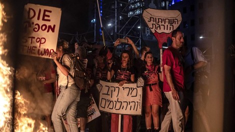 V Izraelu znova množični protivladni protesti: kaj zahtevajo od izraelskega premierja?