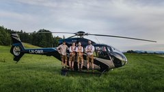 Fehtarji pričarali spektakel, kot ga še ni bilo: na oder prišli kar s helikopterjem (FOTO)