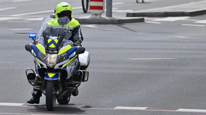 V Kopru so v večernih urah pele pesti in celo tudi nož (foto: Žiga Živulović jr. /BOBO)