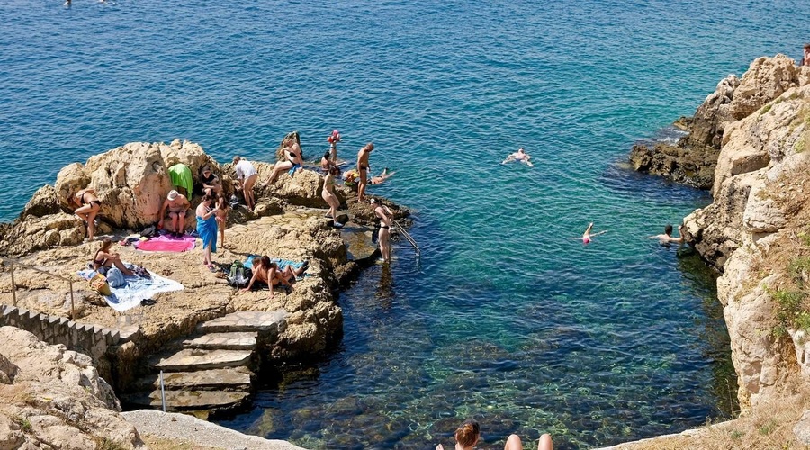 Moški v Istri snemal gole otroke: pravi šok je sledil, ko je v njegov avtodom vstopila policija (foto: Profimedia)