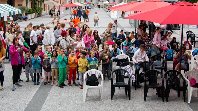 V Ljubljani spet festival Igraj se z mano: “Mi pripravimo prostor in čas, čarovnijo pa ustvarijo mladi in mladi po srcu!" (foto: Arhiv festivala Igraj se z mano)