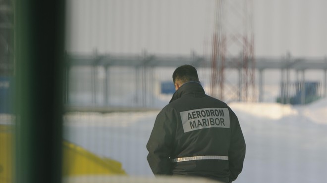 Drama na mariborskem letališču: ponesrečilo se je športno letalo (foto: Milos Vujinovic/Bobo)