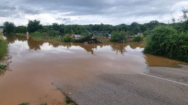 Sever Jadrana še vedno v primežu hudih nalivov in neurij (foto: Šibenik meteo)