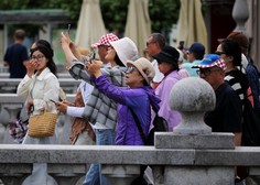 Neolikani turisti? Ljubljančani zgroženi nad tujci, ki se požvižgajo na vse