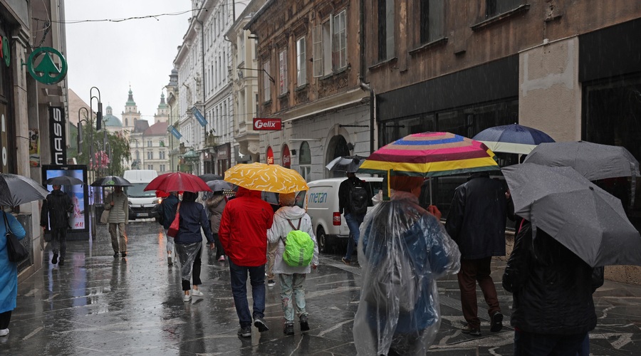 Prva junijska nedelja bo sončna, potem pa spet po starem (foto: Borut Živulović/Bobo)