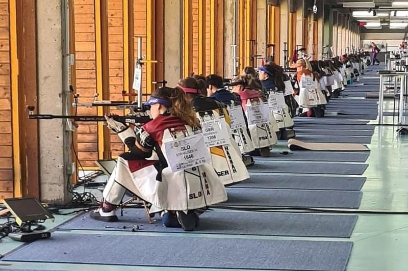 Izjemen dosežek slovenske strelke Hane Strakušek na evropskem prvenstvu (foto: Facebook/Slovenske strelske novice)