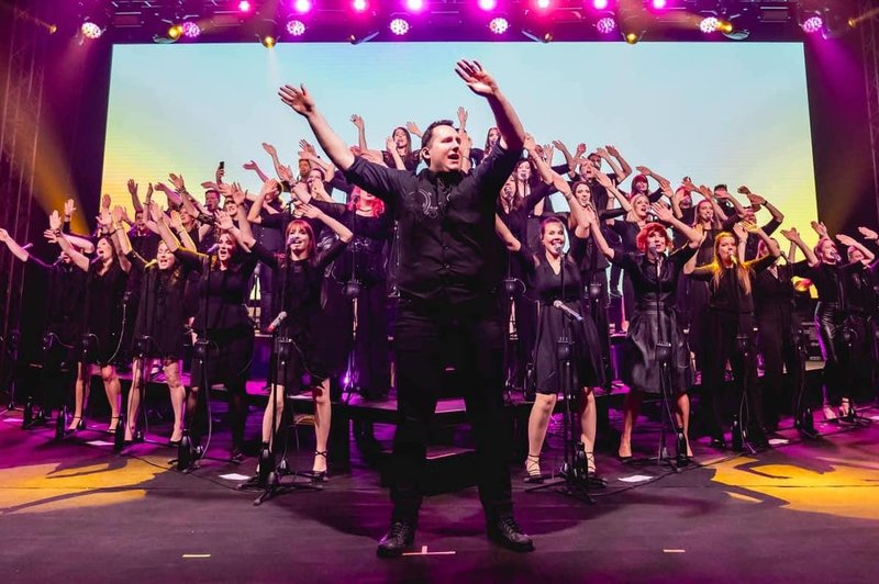 Perpetuum Jazzile po razprodanih Križankah na Lent, v Trst in Avstrijo (foto: Facebook/Perpetuum Jazzile)