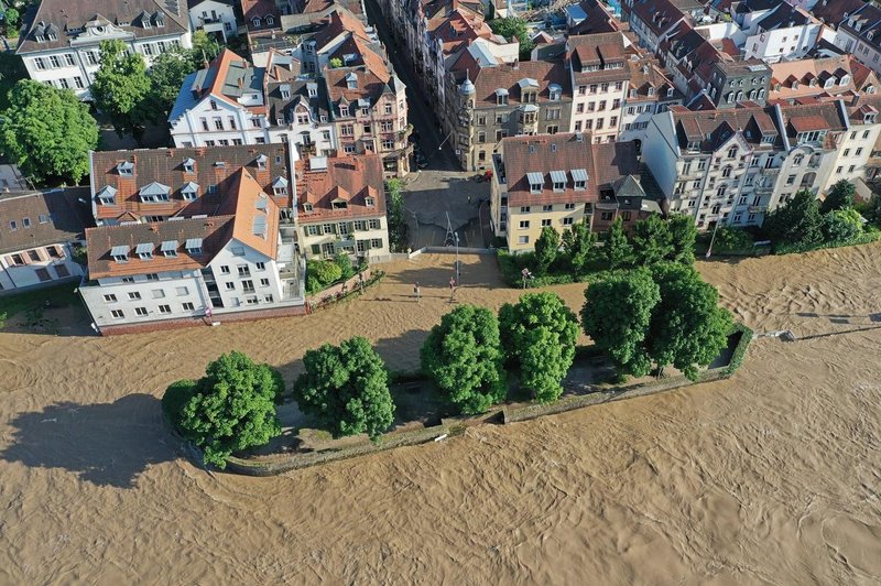 Neurja privedla do naravnih katastrof: hude poplave so prizadele evropska mesta in terjale smrtne žrtve (FOTO in VIDEO) (foto: Profimedia)