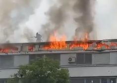 Velik požar v tovarni papirja v Sladkem Vrhu: med neurjem je najprej počilo, nato so zaposleni zaznali dim