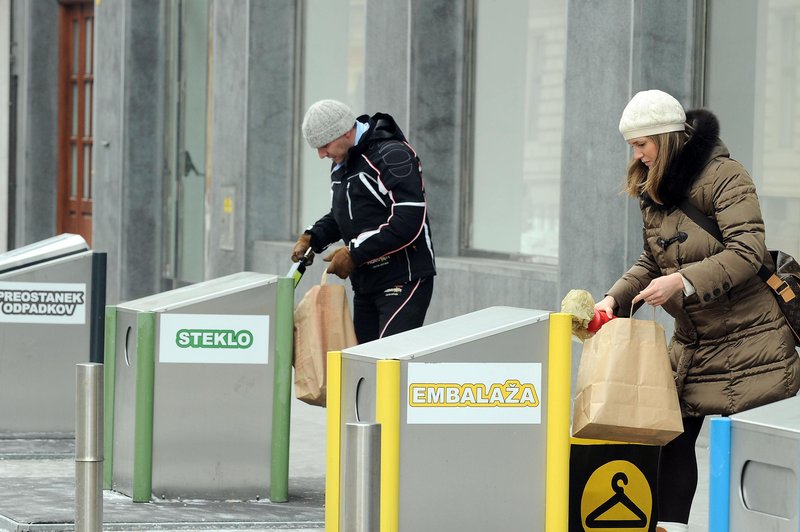 Isti prekršek v Mariboru 300 evrov, v Kranju pa 500 evrov (foto: Bor Slana/Bobo)