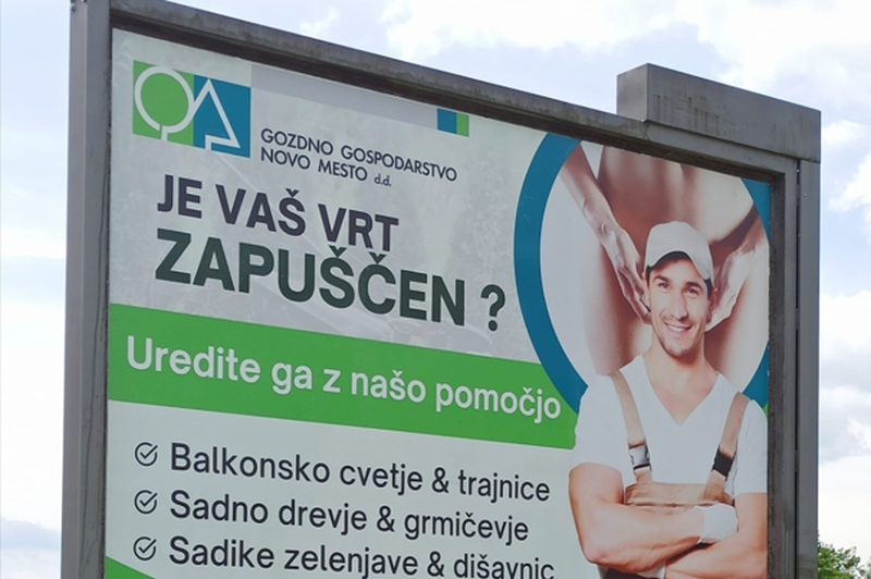 Plakat, ki buri duhove: gre za "zabavno" oglaševalsko taktiko ali zgolj za stari dober seksizem? (foto: Instagram/posnetek zaslona)