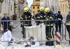 Znane nove podrobnosti o zdravstvenem stanju moškega, ki se je zažgal pred hrvaškim parlamentom