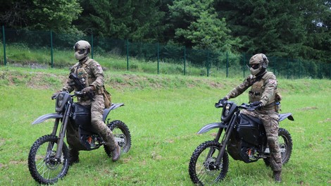 Slovenska vojska v nakup električnih hard enduro vojaških motornih koles (toliko so zanje plačali)