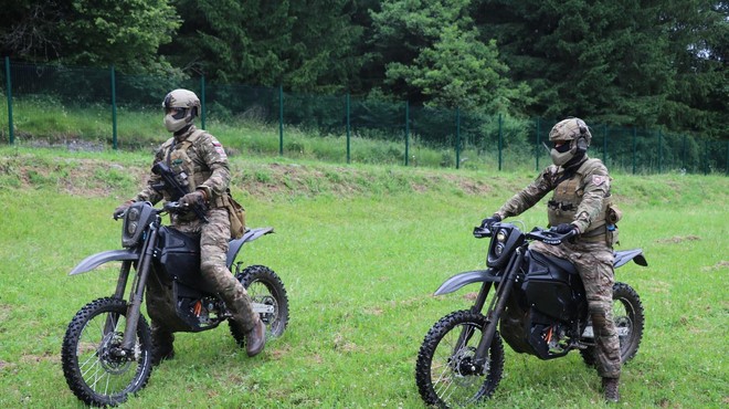 Slovenska vojska v nakup električnih hard enduro vojaških motornih koles (toliko so zanje plačali) (foto: Postani vojak/švod rok eržen)