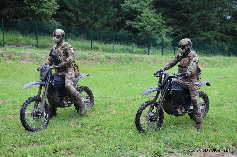 Slovenska vojska v nakup električnih hard enduro vojaških motornih koles (toliko so zanje plačali) (foto: Postani vojak/švod rok eržen)