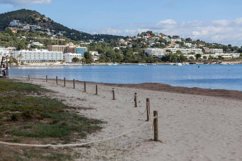 Razkriti skrb vzbujajoči podatki: to je skoraj 50 plaž, ki niso primerne za kopanje (številne priljubljene tudi pri Slovencih) (foto: Profimedia)