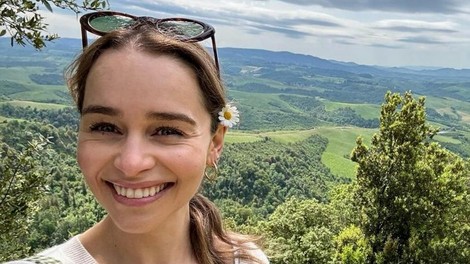 Emilia Clarke sreča veselje nasmeh