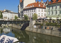 Prestižni ameriški medij vabi v Ljubljano, poglejte, v kakšnih presežnikih jo predstavljajo