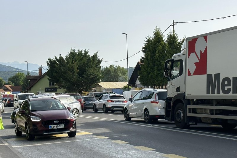 Kaos v Črnučah, ljudje besni: "Že 40 minut čakamo na avtobus, kaj se dogaja?" (LPP pojasnjuje) (foto: Uredništvo)