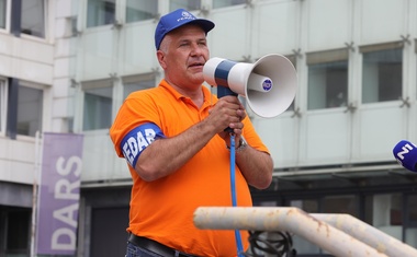 V Ljubljani protestni shod: 200 delavcev Darsa je izrazilo nezadovoljstvo (FOTO)