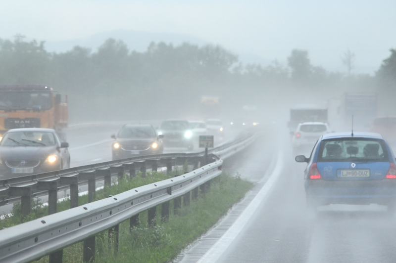 Dnevi pred nami ne bodo nič kaj prijetni: Arso napoveduje nove pošiljke ploh in neviht (foto: Žiga Živulovič jr./Bobo)