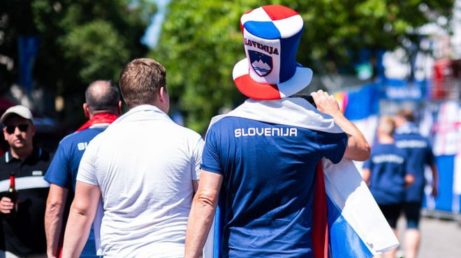 Slovenska veselica v Kölnu več kot uspela, Tomi Meglič si je na koncertu privoščil Angleže (VIDEO) (foto: Profimedia)