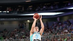 Slovenija na krilih izjemnega Luke Dončića premagala Brazilijo