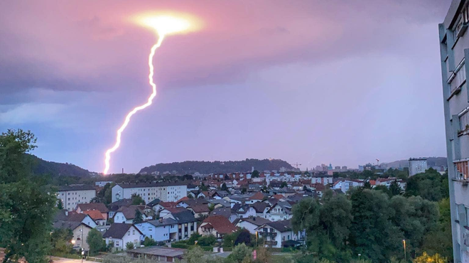 Po državi divjajo neurja: kje je najhuje? (FOTO in VIDEO) (foto: Neurje.si)