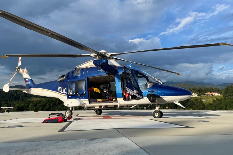 Odločitev je padla: Slovenija ogroženi državi pošilja dva svoja helikopterja s posadkama (foto: Policija)