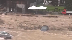 Nekatere evropske države v primežu hudih neurij: poplave, plazovi in močni nalivi (VIDEO)