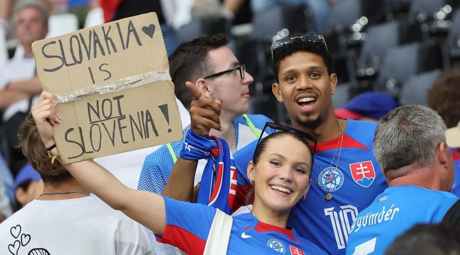 Nov fiasko zamenjave Slovenije in Slovaške: "Torej je Slovenija igrala dvakrat?" (foto: Profimedia)