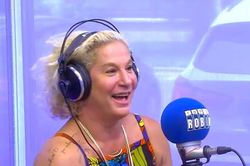 Ana Roš v radijskem etru voditelju priznala: "Ne nosim modrčka" (foto: YouTube/Radio Robin/zaslonski posnetek)