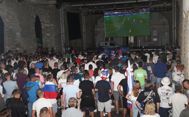 Tekmo Portugalska - Slovenija si je ogledalo osupljivo število gledalcev