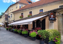 Turist navdušen nad slovensko gostilno, o kateri govori v samih presežnikih (FOTO)