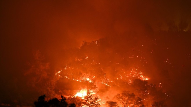 Prizori, ki zmrazijo: v Kaliforniji evakuirali več tisoč ljudi (foto: profimedia)