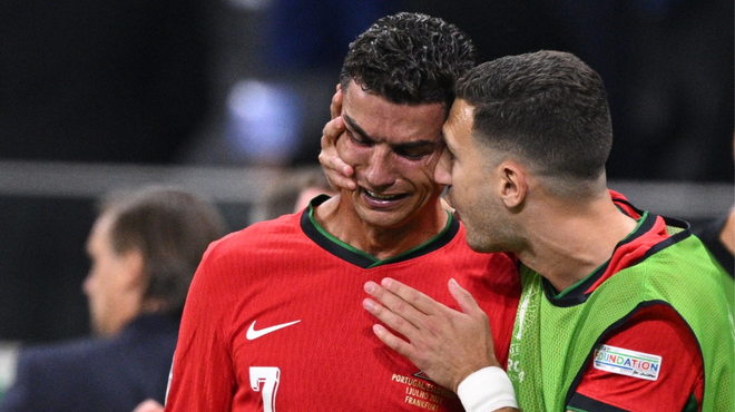 Je šel Cristiano Ronaldo tokrat predaleč?!  Zaradi tekme s Slovenijo bi mu lahko grozila ostra kazen (poglejte, zakaj) (foto: Profimedia)