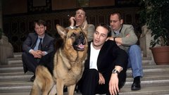 Gedeon Burkhard je zaslovel z vlogo policijskega inšpektorja v avstrijski uspešnici Komisar Rex, kjer je zaigral med letoma 1998 in 2001.