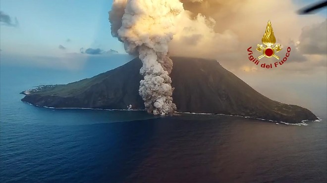 Preplah v Italiji: dva aktivna vulkana predstavljata resno grožnjo za domačine in turiste (foto: profimedia)