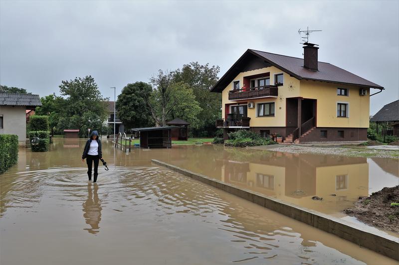 Prebivalci Strug so razočarani: cenitve hiš so prenizke (foto: Bobo)