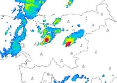 Pripravite se, nad Slovenijo sta se razvili dve močni nevihtni celici (padala bo toča)